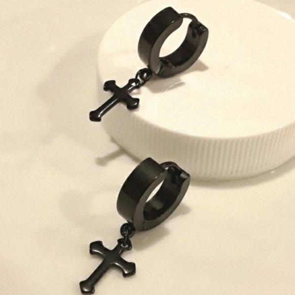 NEW Huggie Hoop Cathedral Cross Earrings - Picture 8 of 8